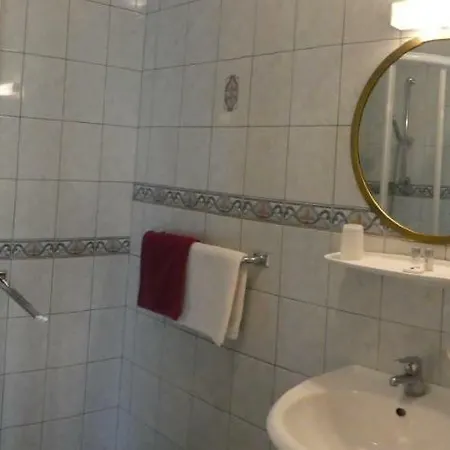 Haus Daheim アパート *