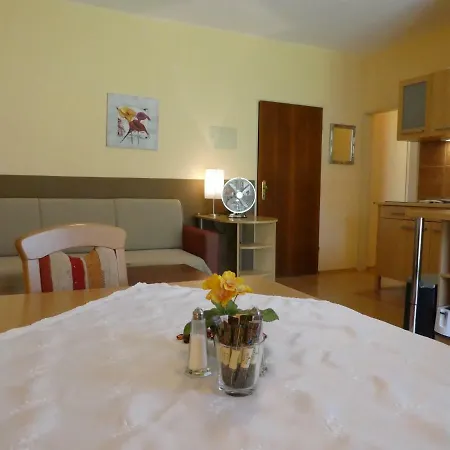 شقة Haus Daheim